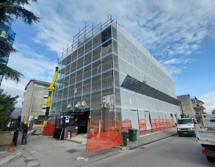 a03184fc-9de1-43c9-b27f-c3573b00efea