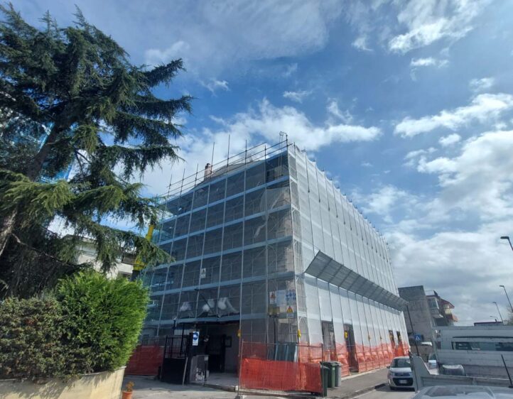 f8d9bc53-30e1-4531-a851-b45c5e3a56cf